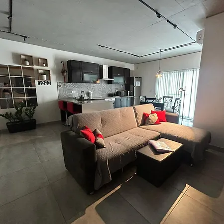 Two Bedroom In * مسيدا